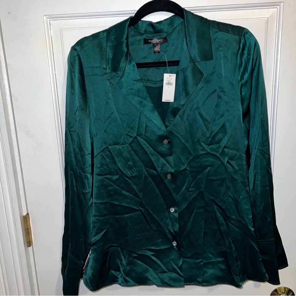Banana Republic Silk Top. NWT